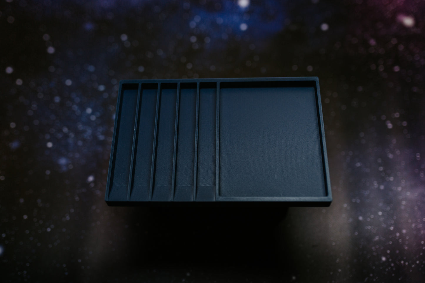 Dice rack for 16mm, fits 30 dice in dark blue