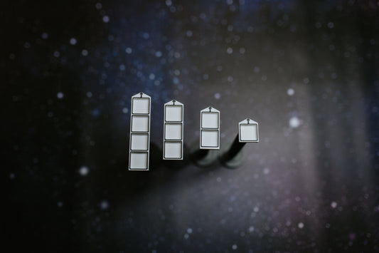 Wound markers damage counters for tracking miniature health in tabletop wargaming